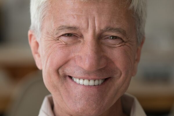 Dental Implants for Seniors in Emeryville, CA [Watch Now]